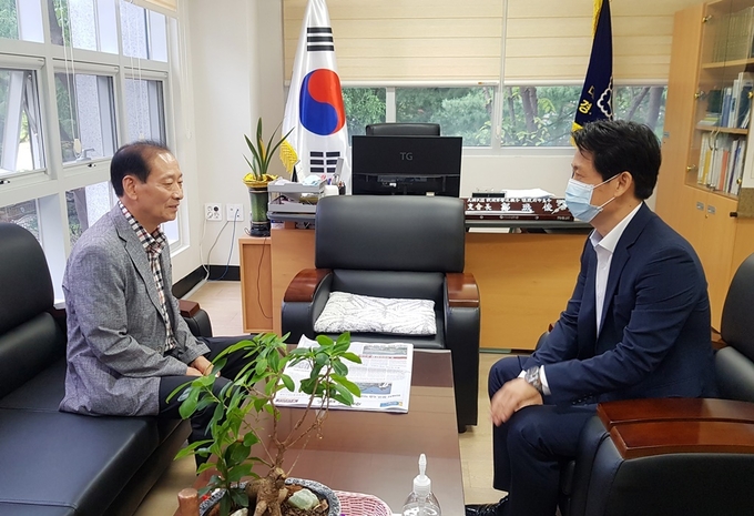 황범순 의정부시 부시장은 7월 15일 의정부시 보훈회관 현장을 방문하고 보훈단체와 만남을 가졌다.