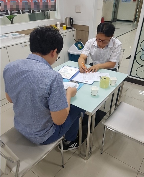 시는 매년 대규모 점포, 지하주차장, 도서관 등에 대해 실내공기질 오염도 측정 여부, 환기설비 적정가동 등 실내공기질 관리 의무사항을 집중 점검하고 있다.