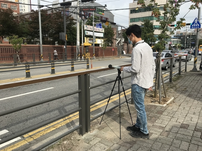 의정부시(시장 안병용)는 우리 시의 지역별 소음실태를 체계적으로 파악하여 정온한 생활환경 조성정책 등에 활용하고자 환경소음측정망을 운영하고 있다.
