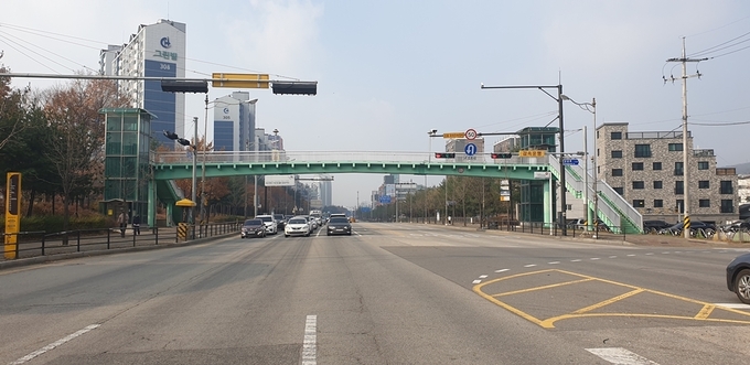 금오동 육교