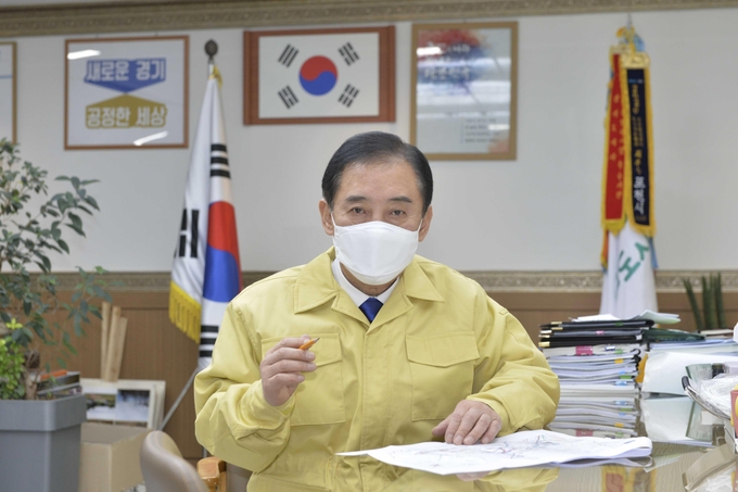 포천시는 현재 공약사업을 순조롭게 추진하고 있다. 201개 공약사업 중 87개 사업을 이미 완료했으며, 또 다른 87개 사업을 착수해 정상 추진 중이다. 지금까지 포천시의 공약사업 평균 추진율은 63%에 달한다.