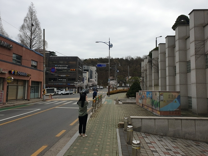 김포시가 4월 7일부터 8월까지 도로명주소 안내시설에 대한 조사를 실시한다.