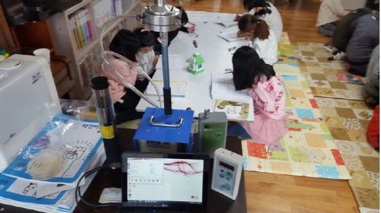 의정부시는 오는 7월까지 소규모 어린이집, 노인시설, 장애인시설 등 건강 취약계층이 이용하는 시설 240개소를 대상으로 실내공기질 무료측정 및 맞춤형 컨설팅 사업을 추진한다.