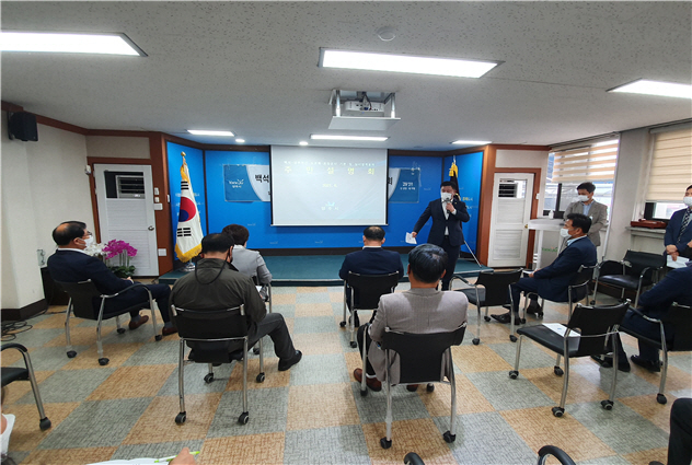 양주시는 지난 1일 백석-양주역간 도로확포장공사 도로구역 결정을 위한 환경영향평가(초안) 주민설명회를 열고 주민들의 의견을 청취했다.