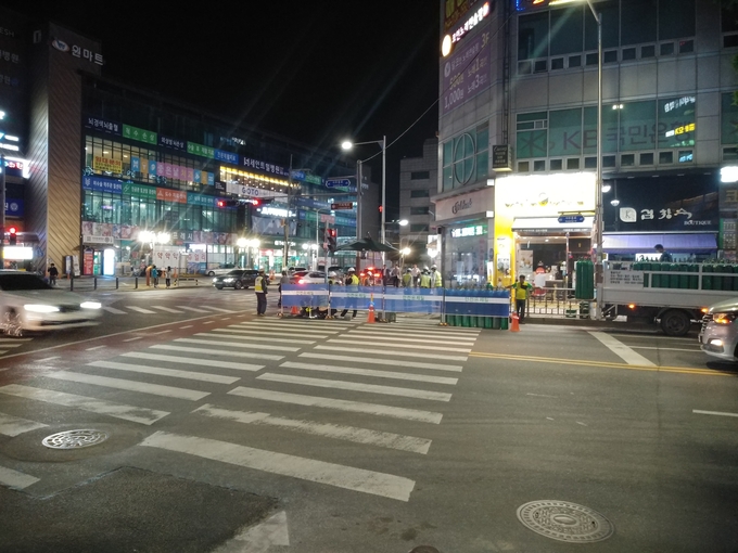 김포시 상하수도사업소는 6월 3일부터 6월 22일까지 북변동 풍년마을 3단지 일원과 사우동 학원가 일원 등에 노후 상수도관 세척을 실시한다고 밝혔다.