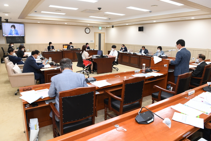 1. 행정정사무감사 특별위원회 제5차 회의 전경