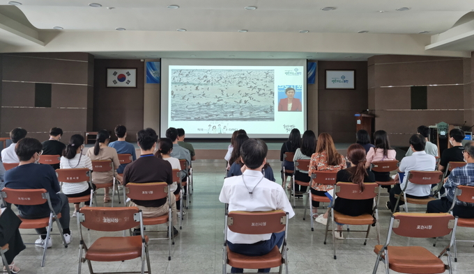 포천시는 지난 1일부터 2일까지 시청 대회의실에서 공직자들을 대상으로 적극행정 마인드 함양을 위한 적극행정 교육을 실시했다.