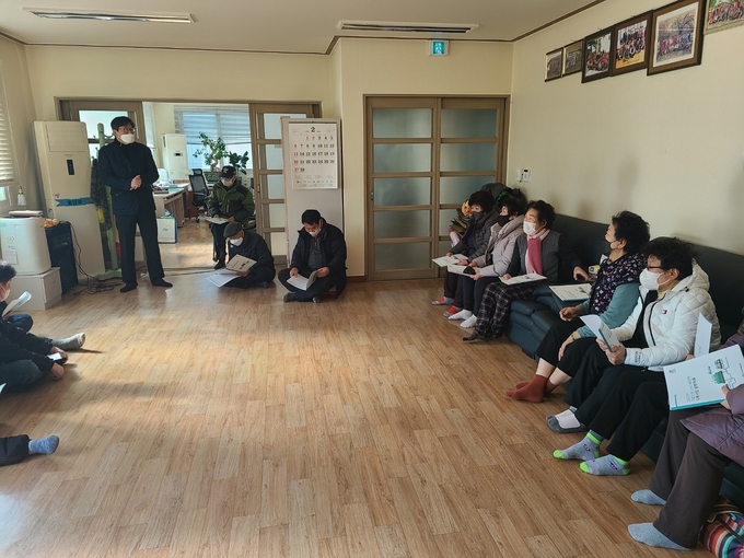 양주시는 지난 23일 2022년 마을단위 LPG소형저장탱크 보급 사업에 대한 주민설명회를 개최했다.