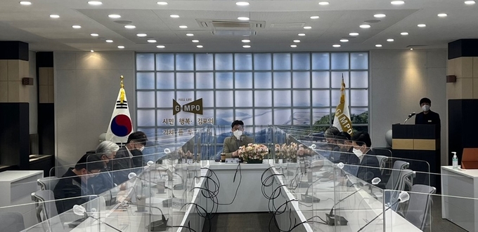 김포시는 지난 4월 6일 강우 시 유출되는 수질오염물질인 비점오염원에 대한 종합적인 관리대책을 마련하기 위해 ‘김포시 비점오염 관리방안 수립 연구용역’ 착수보고회를 개최했다.