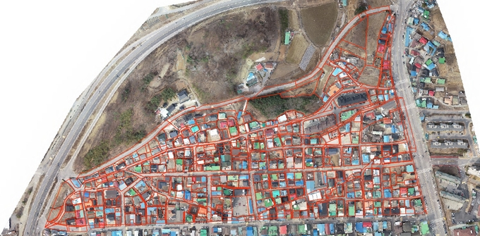 포천시는 ‘운천2지구’(영북면 운천리 467-11번지 일원 622필지 / 156,506.5㎡)에 대한 지적재조사사업을 완료하고 새로운 토지 경계를 확정했다.