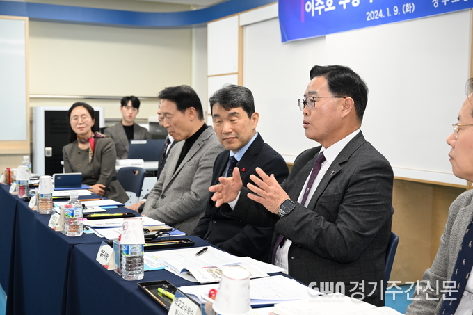  강수현 양주시장이 9일 이주호 사회부총리 겸 교육부 장관을 비롯한 임태희 경기도 교육감과 소순창 지방시대위원회 시도 위원장 등 10명과 함께 ‘교육발전특구’시범사업의 추진 사항을 논의하기 위한 오찬 간담회를 가졌다.