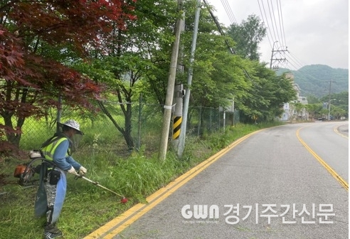  양주시는 운전자 시야 제한 해소와 미관 개선 및 안전 환경을 조성하기 위한 도로 및 환경정비 사업의 일환으로 ‘2024년 도로변 제초 사업’을 추진한다고 23일 밝혔다.