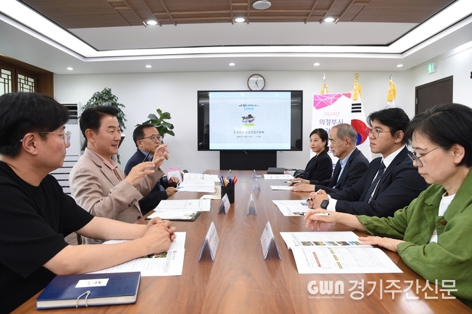  의정부시는 6월 4일 시장실에서 의정부 관광사업 관련 카페 대표자와 함께 ‘관광진흥 민관협업 간담회’를 가졌다. / 사진=의정부시제공