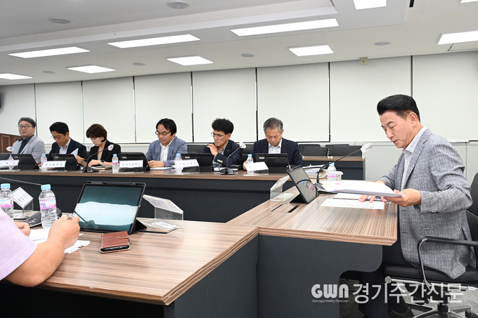  김동근 의정부시장이 7월 8일 시청 상황실에서 ‘재정혁신 중점과제 이행 점검회의’를 진행하고 있다. / 사진=의정부시제공