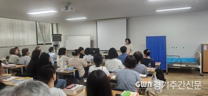  양주시가 오는 9월 26일까지 양주시일자리센터에서 관내 구직자의 취업 자격증 지원을 위한 ‘2024년 요양보호사 자격증 취득 과정 취업 지원 프로그램’을 운영한다고 밝혔다. / 사진=양주시제공