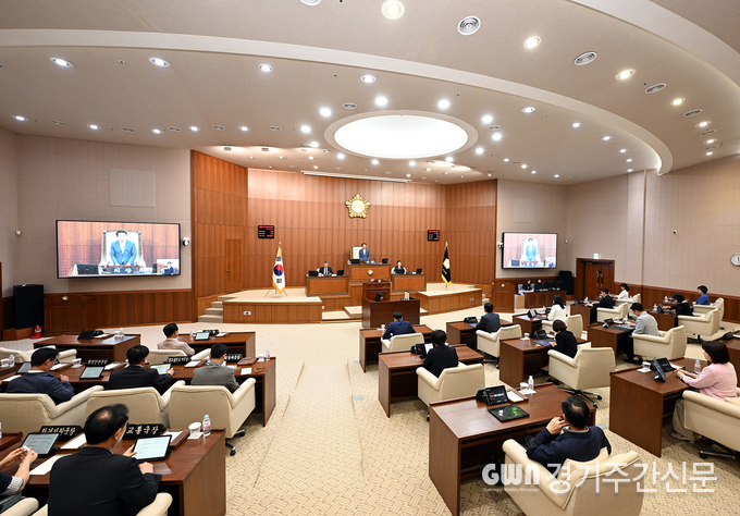  의정부시의회(의장 김연균)는 6월 9일 제337회 제1차 정례회 제1차 본회의를 열고, 오는 30일까지 22일간의 의사일정을 시작했다. / 사진=의정부시의회<br>