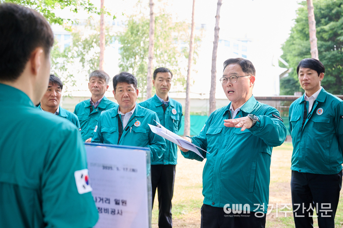  양주시가 17일 오전 올해 장마철 집중호우에 선제적으로 대응하기 위해 강수현 시장 주재로 부시장, 간부 공무원 등 20여 명이 참석한 가운데 현장 간부회의를 개최했다고 밝혔다. / 사진=양주시