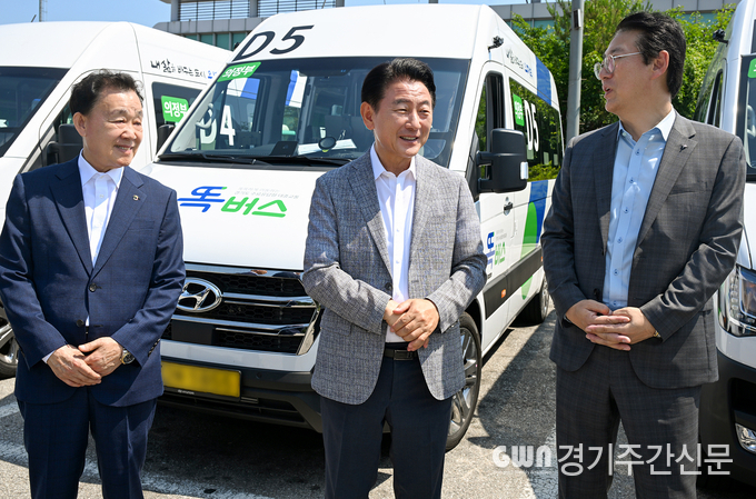  김동근 의정부시장이 6월 23일 공영차고지에서 ‘의정부 똑버스’ 사전점검을 실시했다. / 사진=의정부시