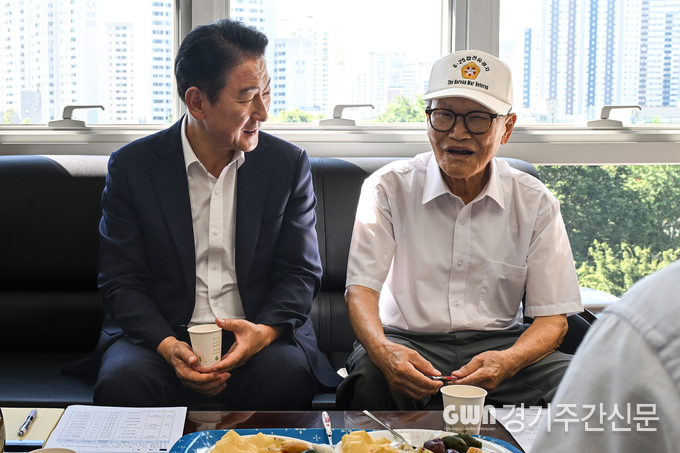  김동근 의정부시장이 9월 11일 보훈회관에서 ‘보훈단체별 정책 간담회’를 진행하고 있다. / 사진=의정부시